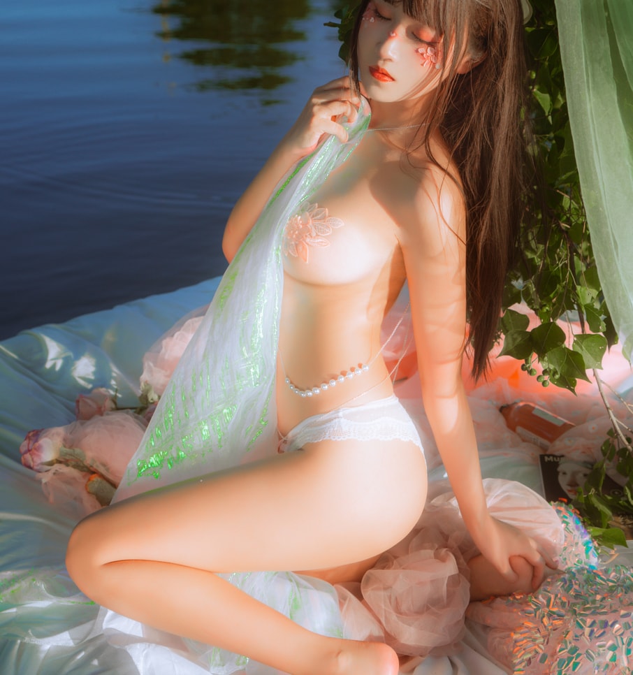 三度_69 – NO.072 水边的阿狄丽娜