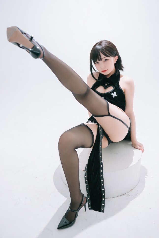 花铃 NO.36 吊带袜修女
