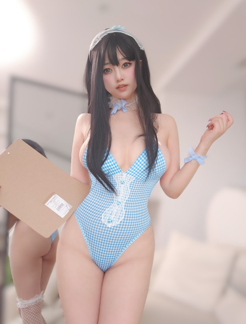 女主K NO.44 蓝色泳装女仆