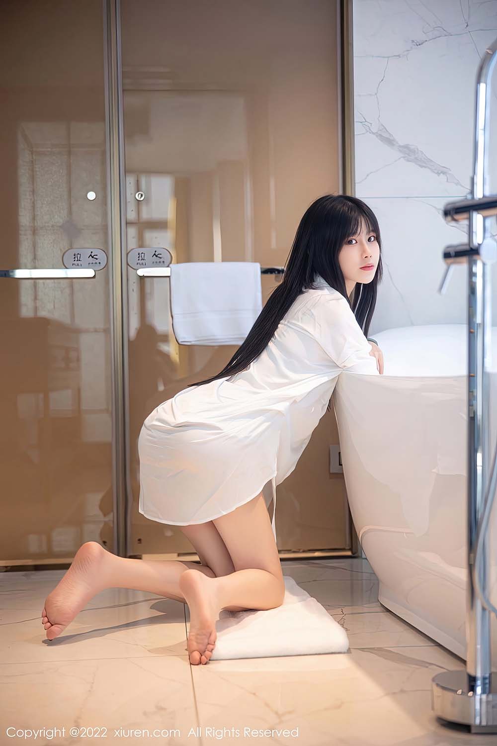 [Xiuren秀人网] NO.5909 77qiqi预览图 2