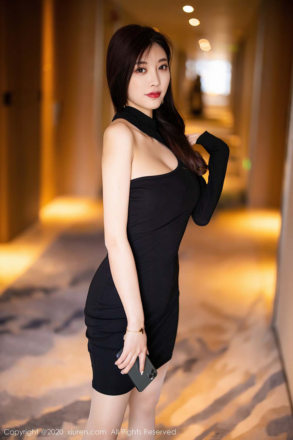[Xiuren秀人网]XR20201103N02733 NO.2733 杨晨晨sugar预览图 3