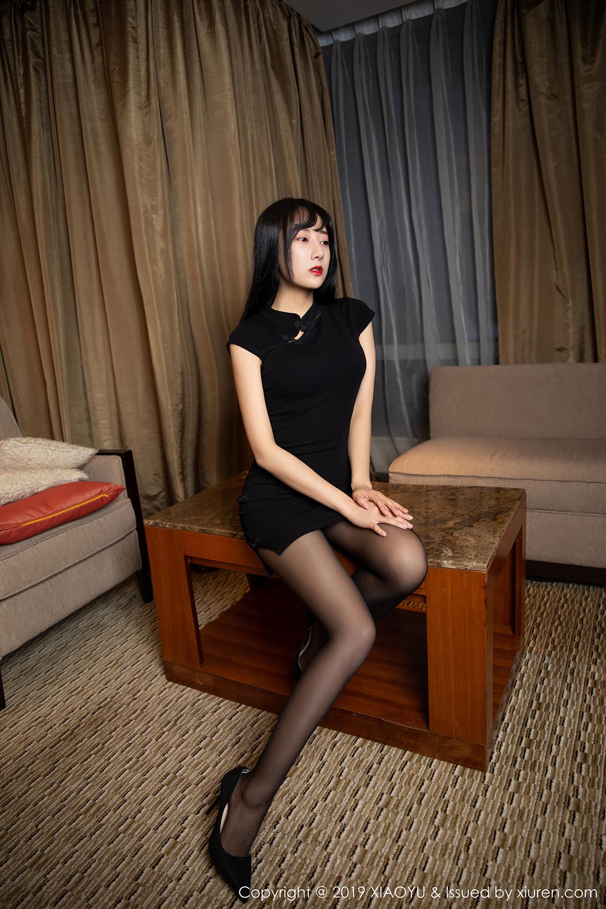 [XIAOYU语画界]YU20190903VOL0145 VOL.145 性感内衣黑丝美腿 何嘉颖