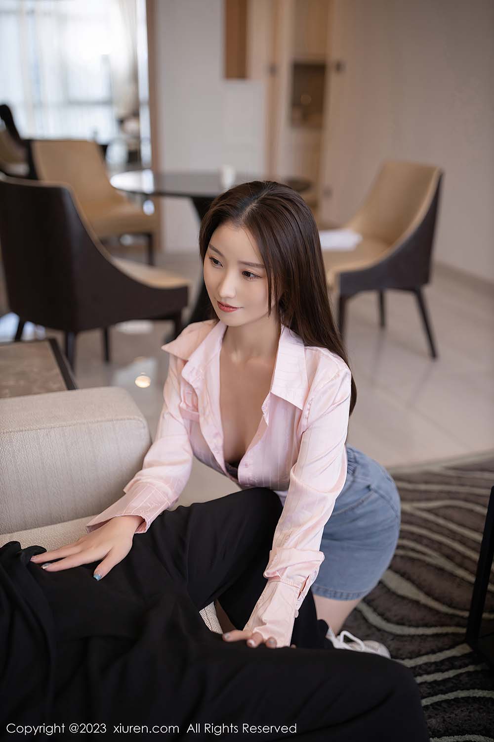 [Xiuren秀人网] NO.6832 杏子Yada预览图 2