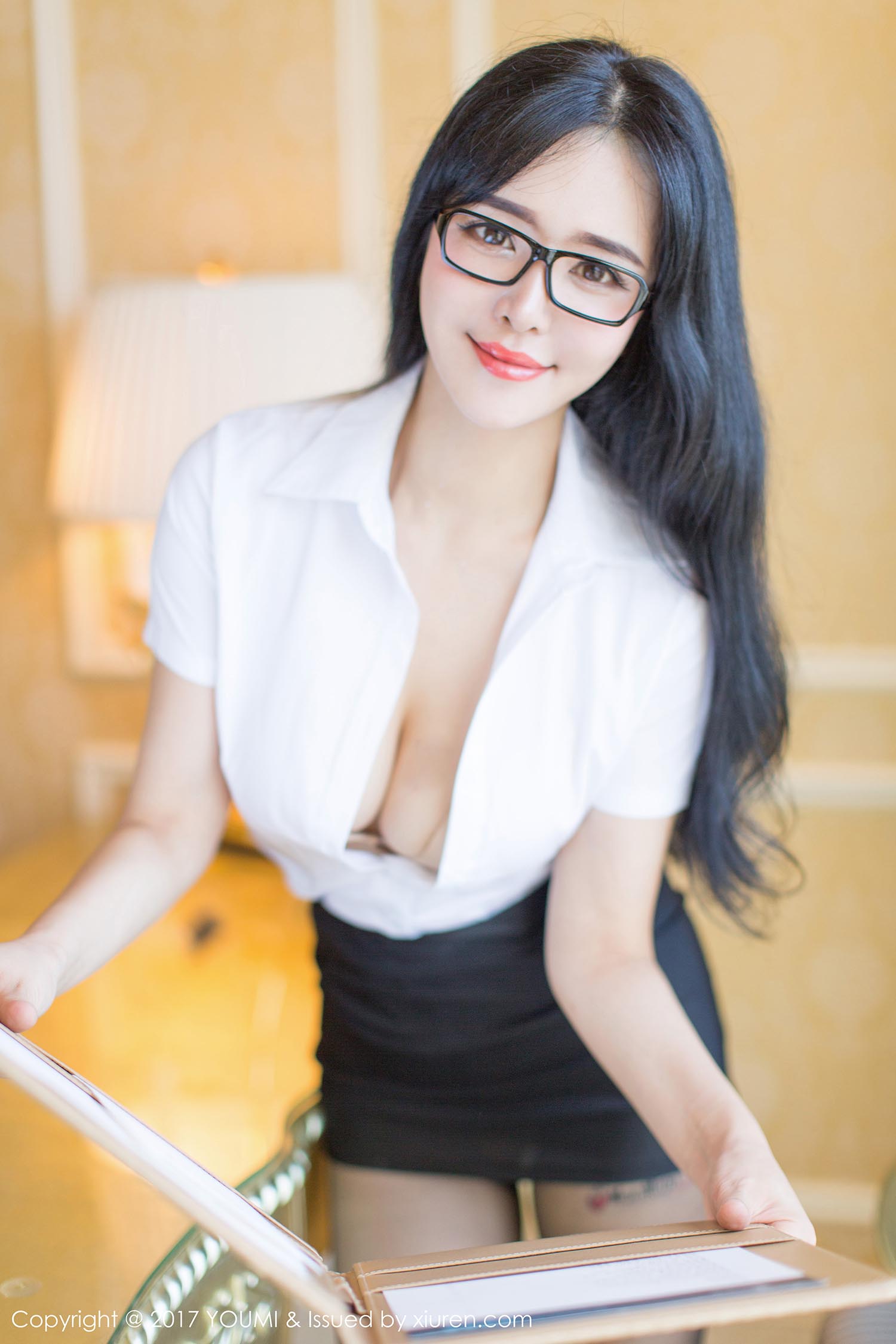 [YouMi尤蜜荟]YMH20171121VOL0086 VOL.086 刘钰儿预览图 3