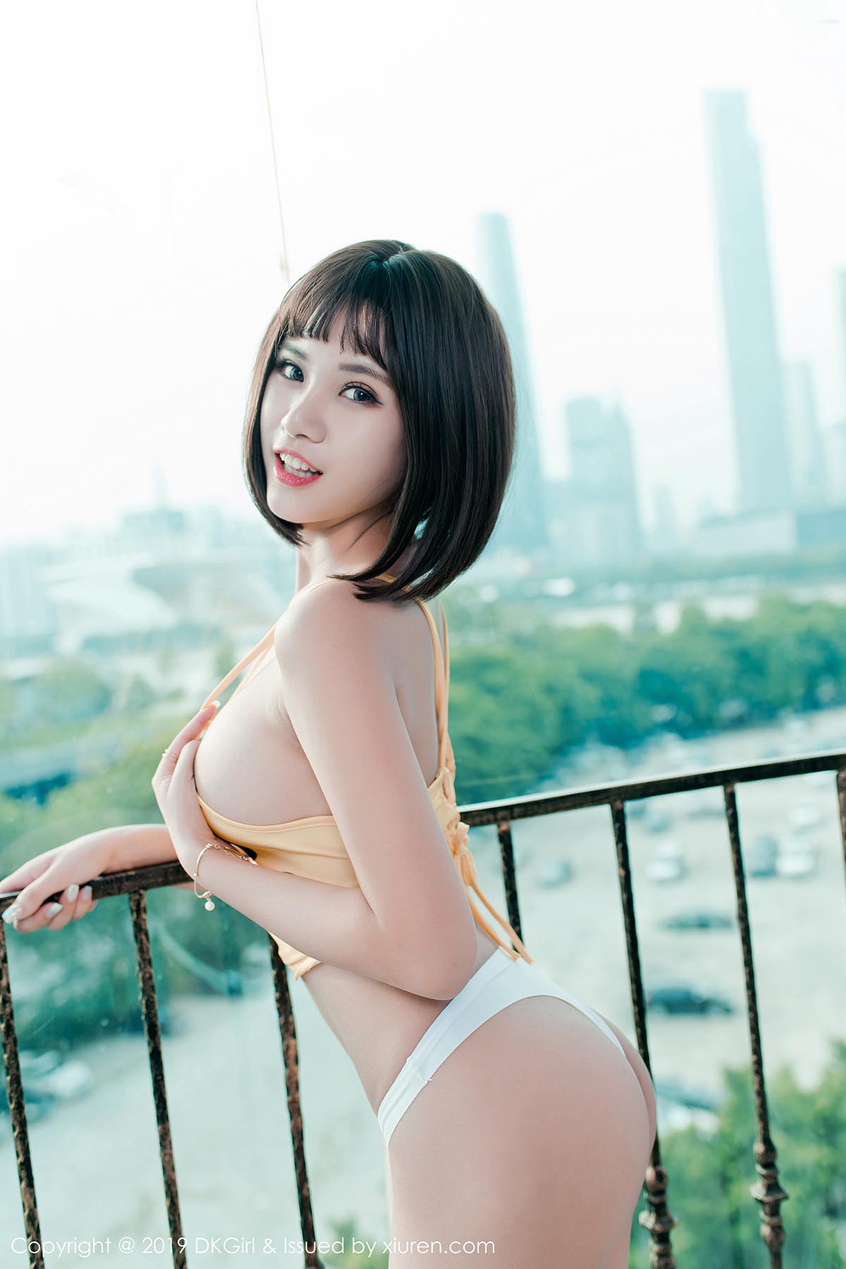 [DKGirl御女郎]DK20190614VOL0106 VOL.106 巨乳童颜演俏皮性感服饰 萌宝儿BoA预览图 3