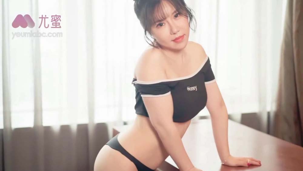 [YouMi尤蜜]视频 NO.693 一眼沉沦 奶熙宝宝预览图 2