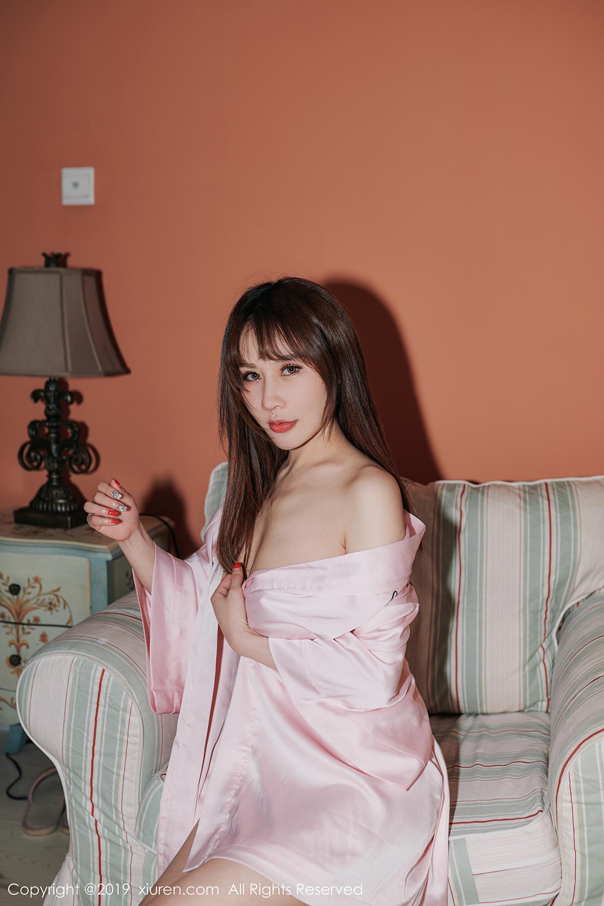 [Xiuren秀人网]XR20190426N01422 NO.1422 古风内衣与蕾丝制服女仆 苏可er