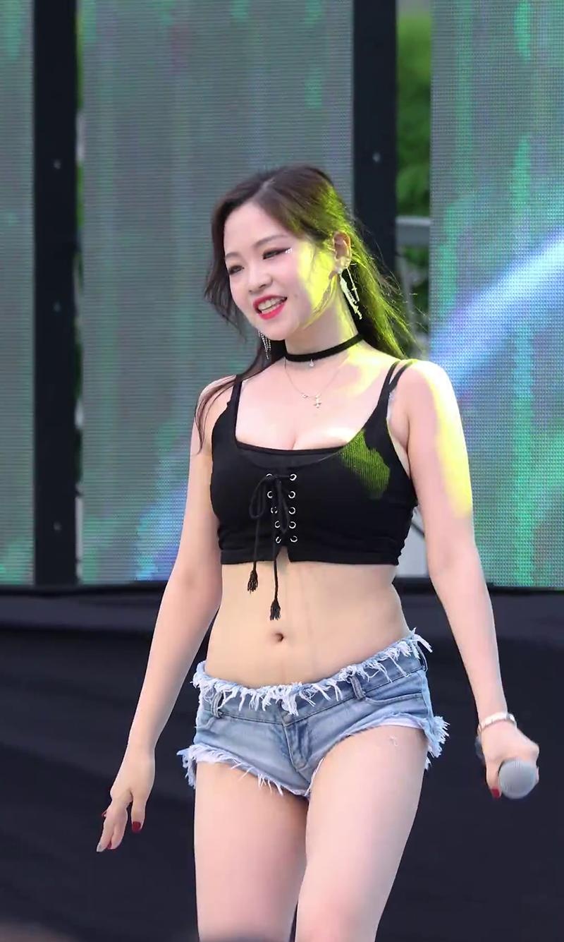 韩国女团Switch Berry(스위치베리) 米娜(민아)