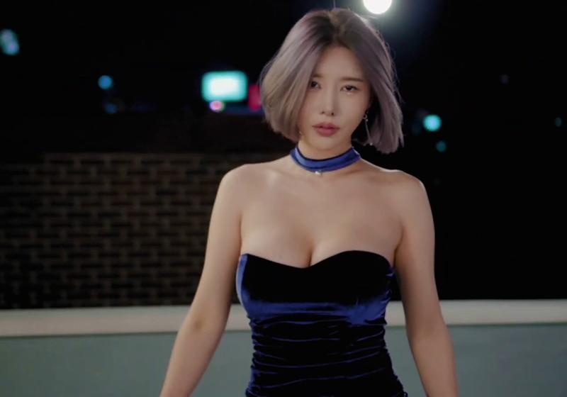 蓝色连衣裙赛车模特宋珠儿Jooah Song写真预览图 2