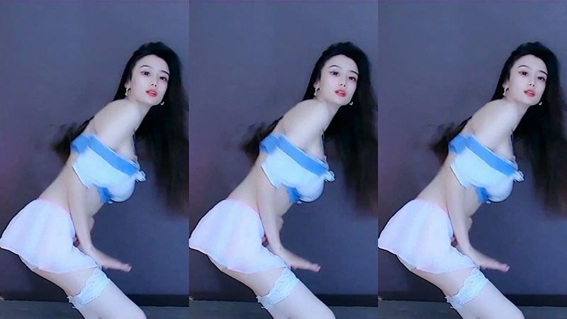 网易CC直播白妖妖性感女仆装抖臀抖胸热舞预览图 3