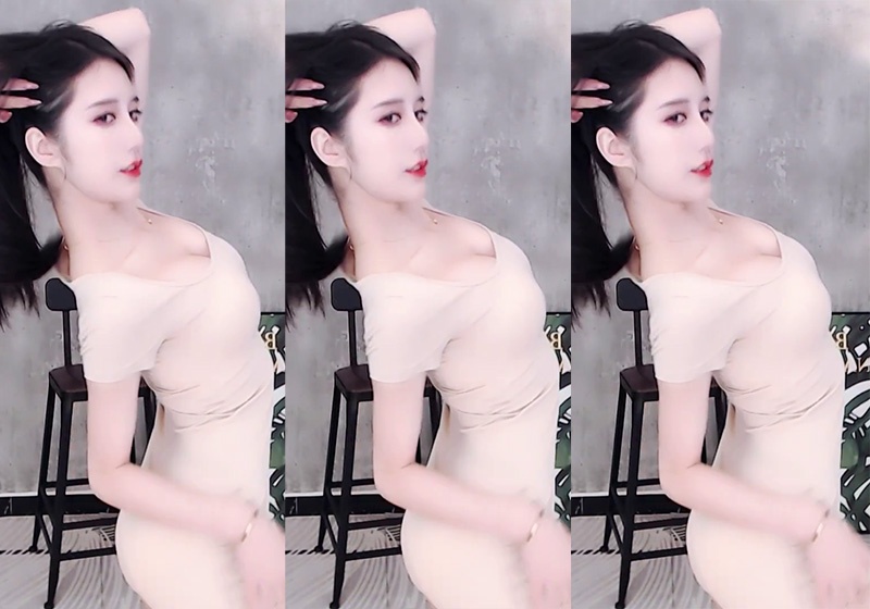 主播MY-车老板低胸米色连衣裙抖胸抖臀热舞预览图 2