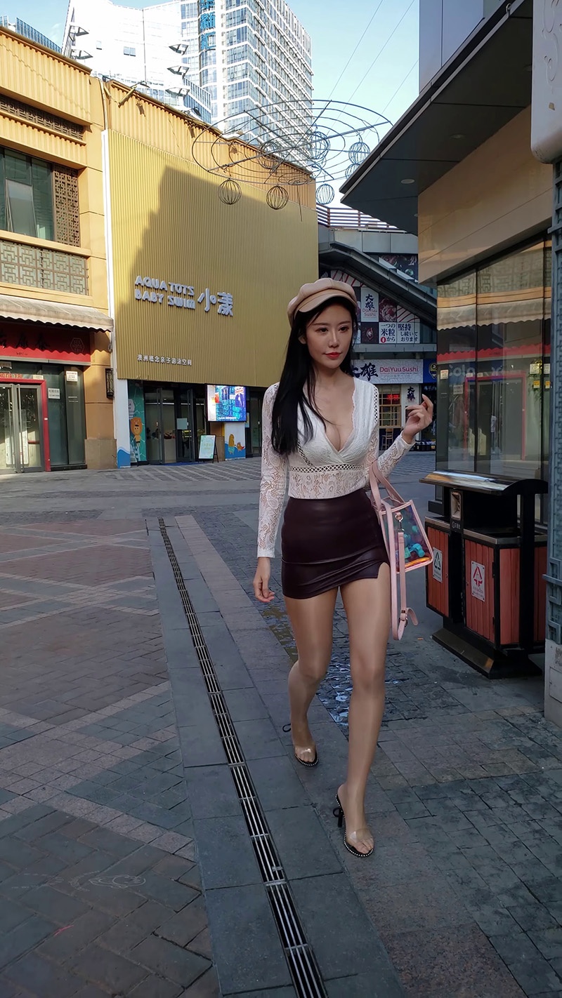 [4k]街拍肉丝蕾丝性感女神3部有水印预览图 3
