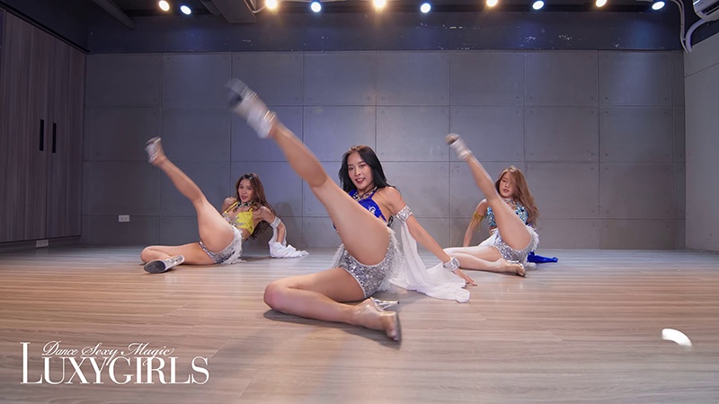[4k]iDance 舞蹈工作室luxygirls一镜到底印度风格舞蹈- Zoey编舞预览图 2