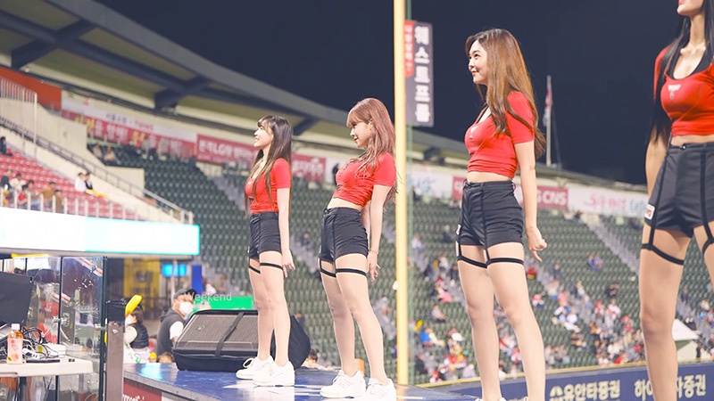 韩国起亚老虎啦啦队李多惠、朴信美、卞河玉、余秀雅表演2则预览图 2