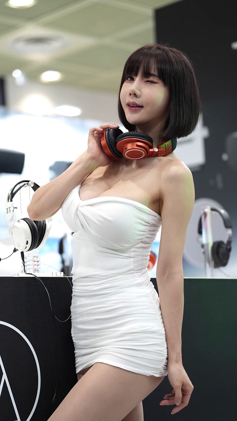 韩国名模宋珠儿Song Yoo A饭拍秀无水合集预览图 2