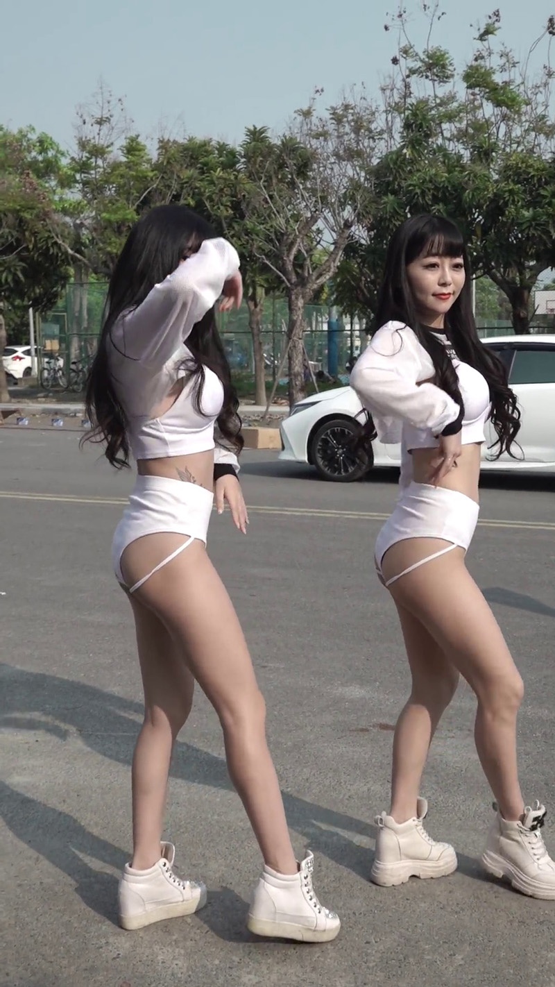 街拍Lady's阿乃舞蹈预览图 3