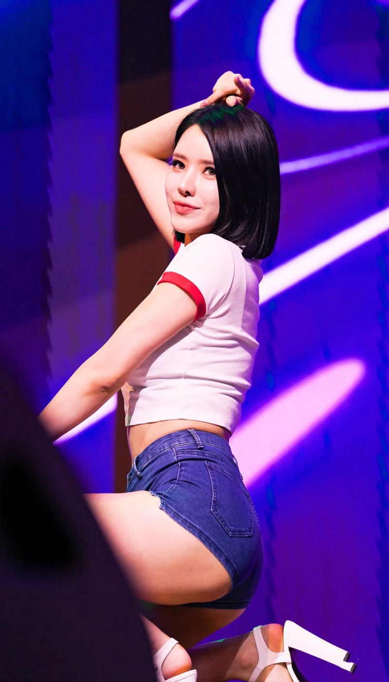 20230609韩国女团LAYSHA现场饭拍秀预览图 4