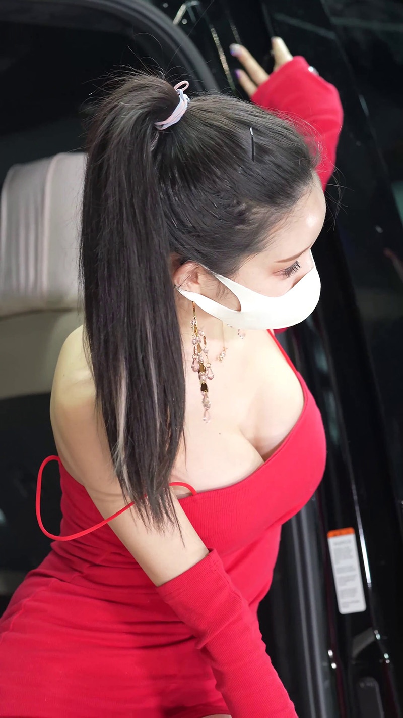 模特韩敏英Han Min-young红色低胸包臀舞蹈