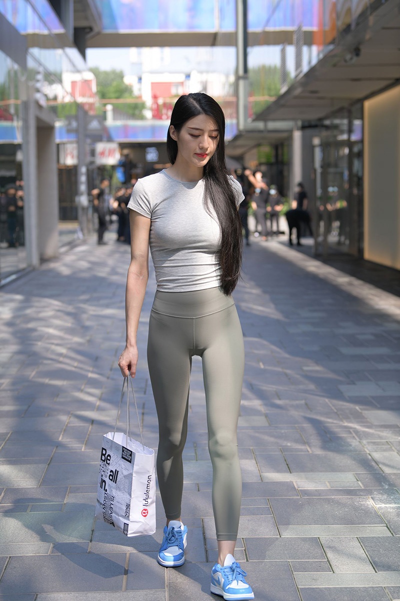 827.好久不见图片视频预览图 3