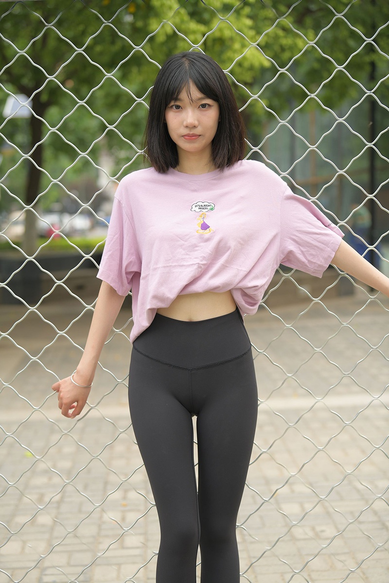 801.黑色瑜伽篮球课女孩图片视频预览图 3