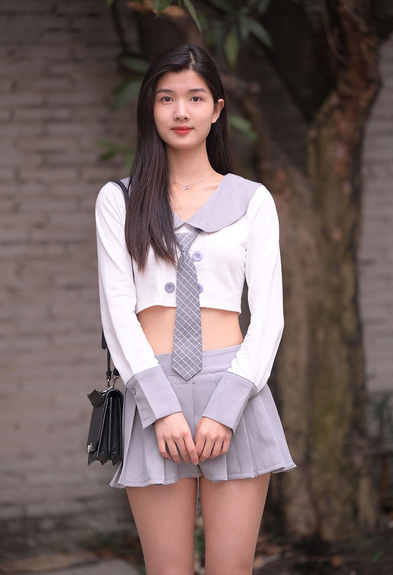 570.魂魂摄影作品灰色短裙女孩图片视频预览图 3