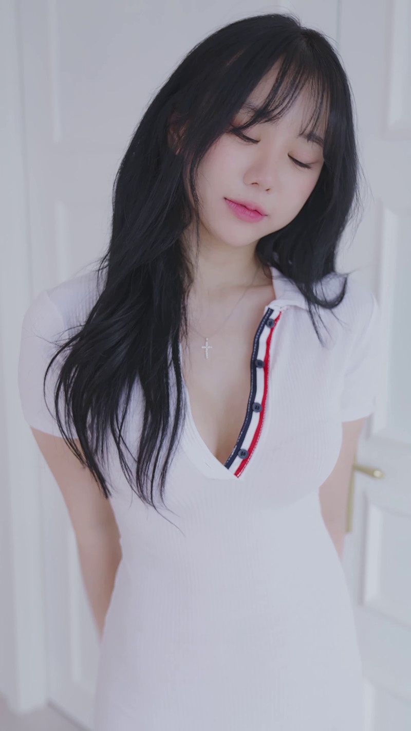 lookbook竖版拍摄Judy白色迷你裙?预览图 2