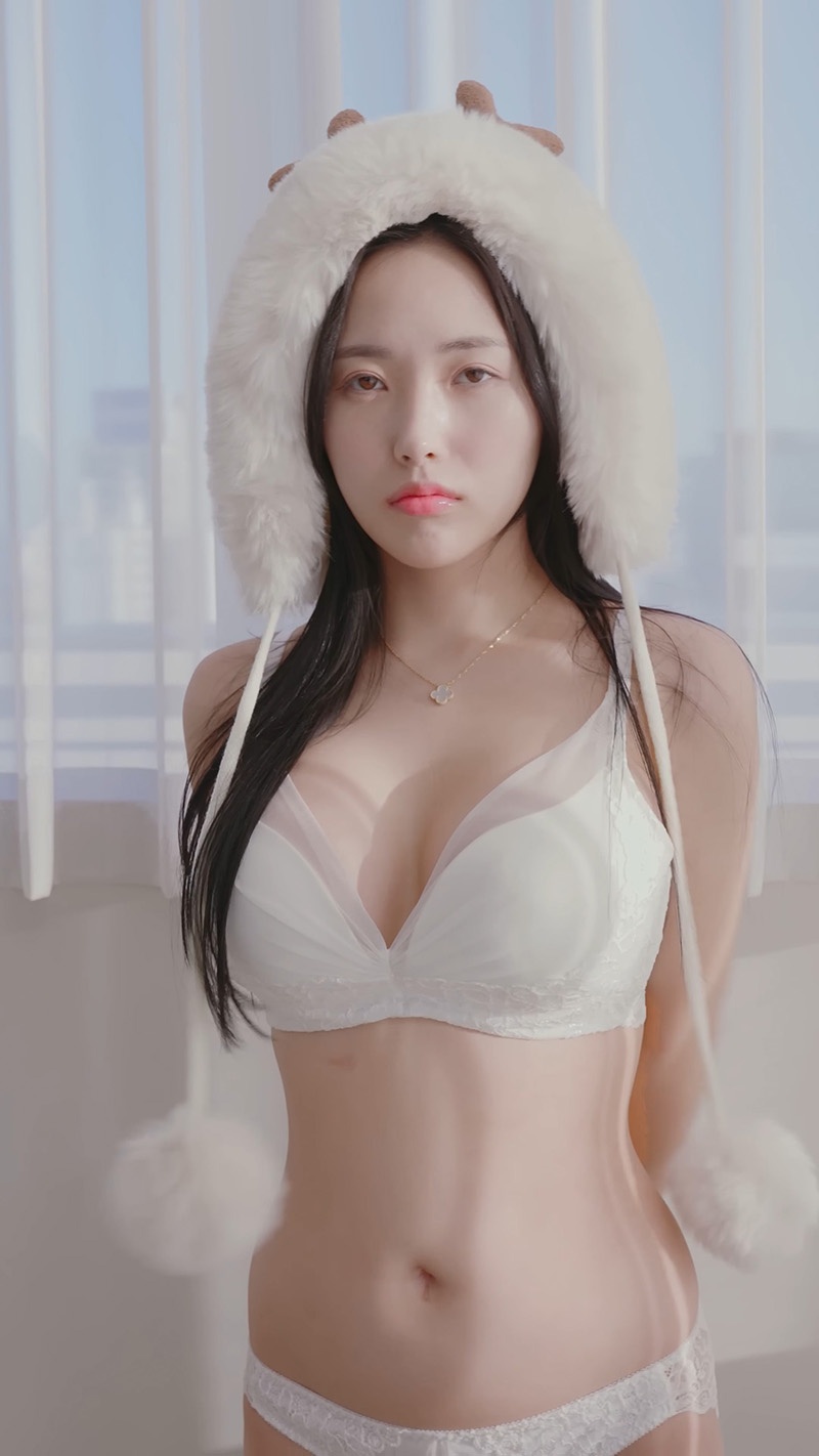 Lookbook时装秀模特妍花yeonhwa白色圣诞男心狙击内衣预览图 4