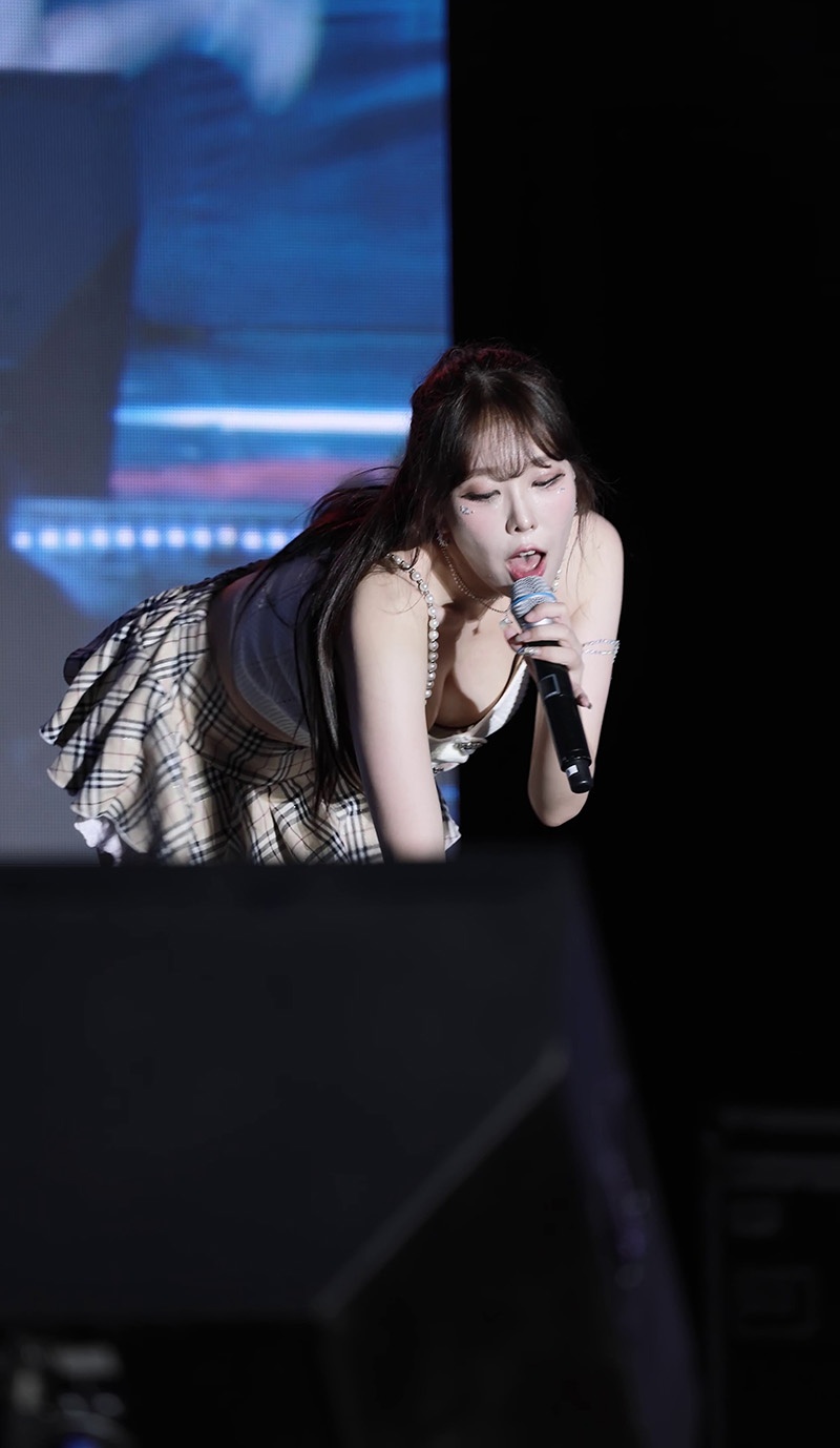 韩国女团Girl Crush ZIA-Rollin超短裙预览图 2