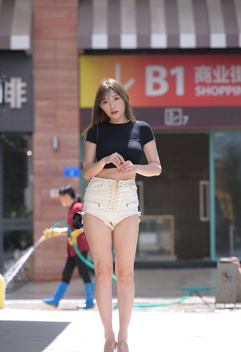660.[魂魂摄影作品]白色热裤美女图片视频预览图 2