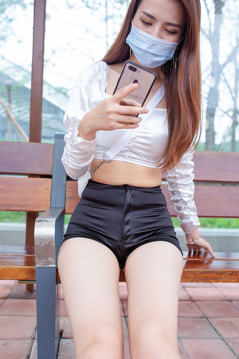 799.丰硕热裤美眉(无水印模拍精品)图片视频预览图 2