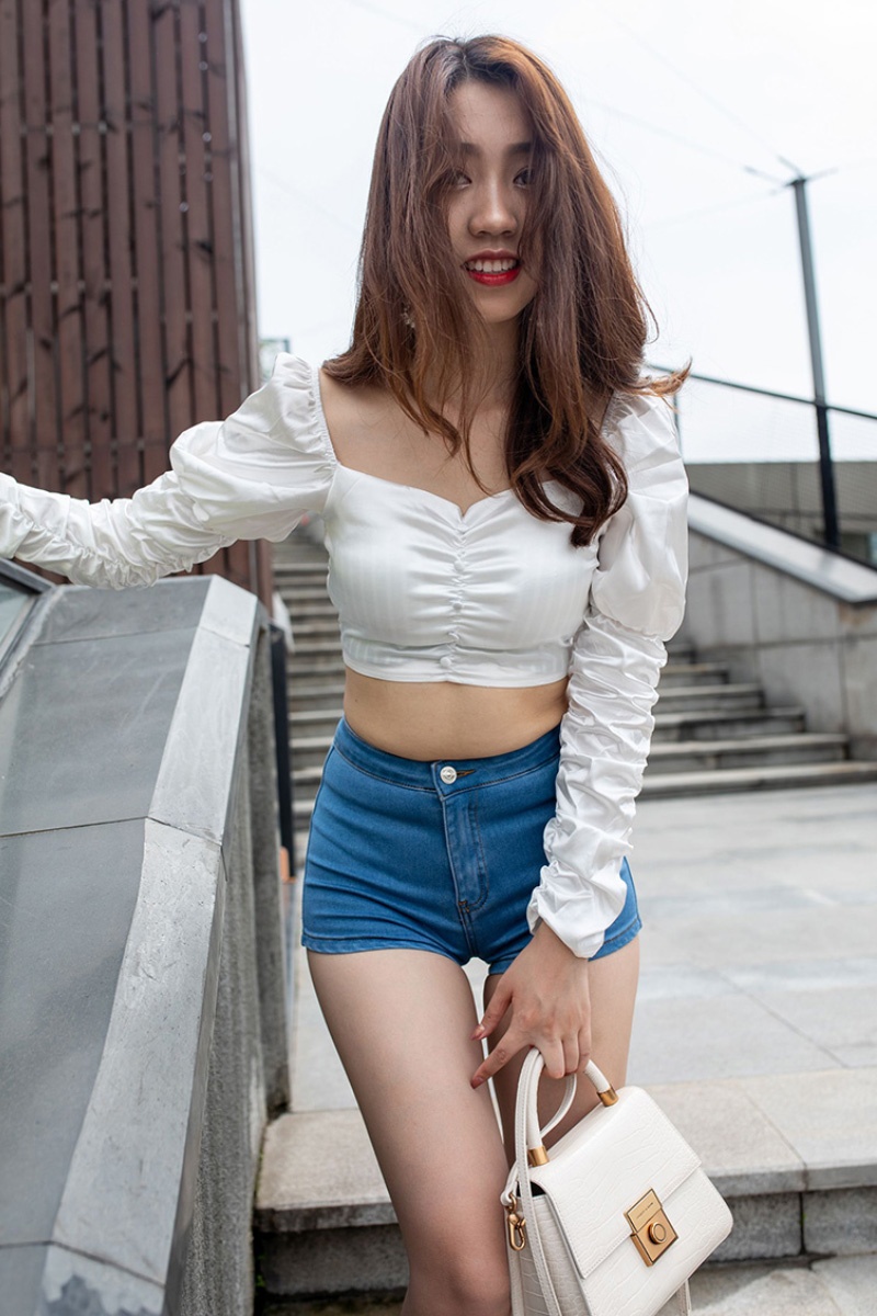 424.热裤女孩图片视频