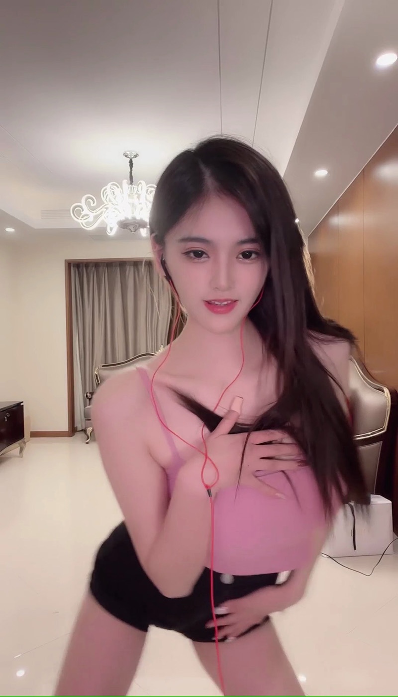 抖音主播Ava兔兔兔好会扭预览图 6