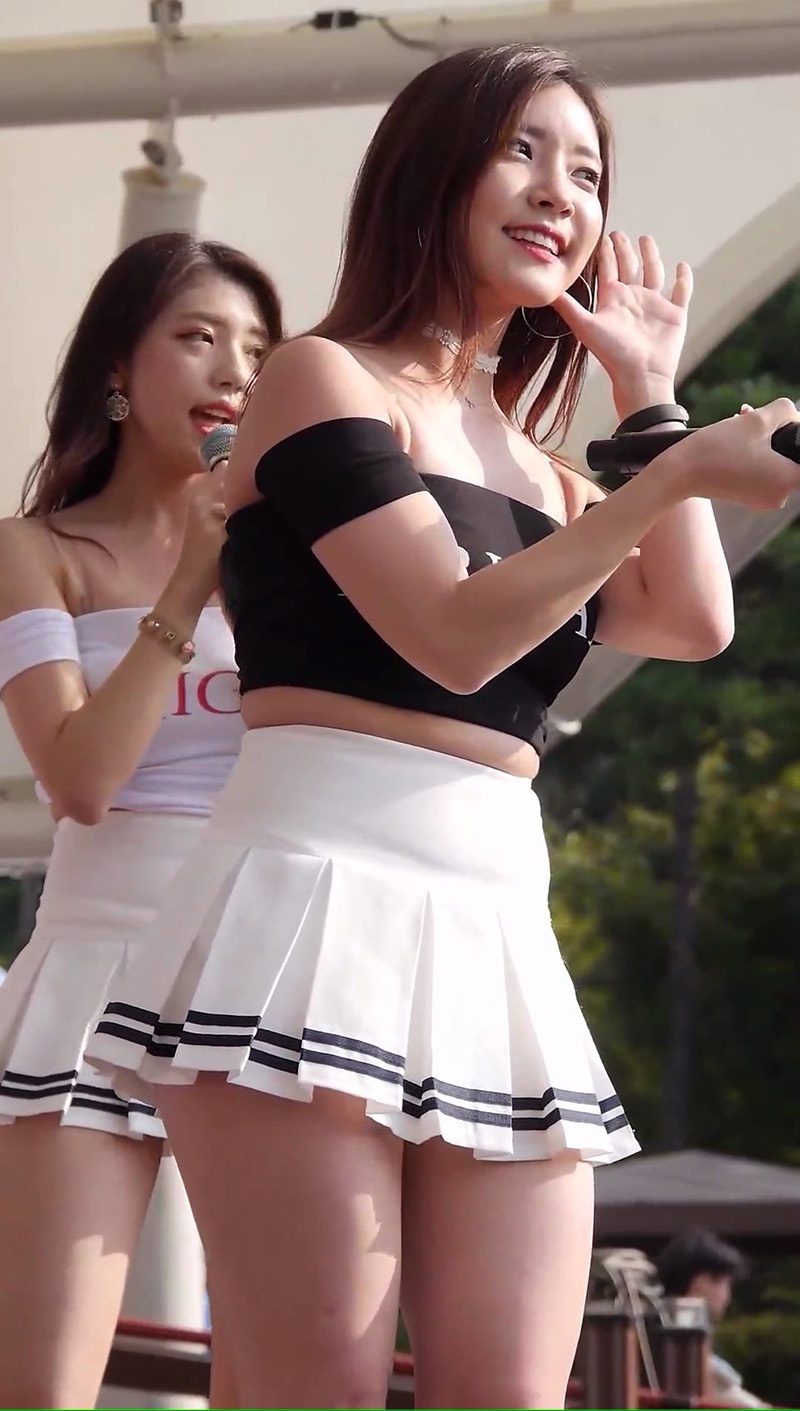 Switch-吴家英 (Gayoung) 性感饭拍热舞合集预览图 4