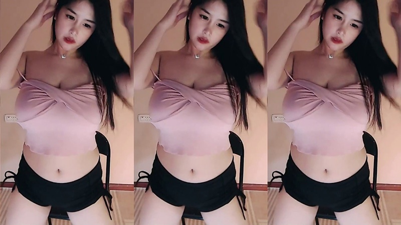 虎牙主播蓝妹儿钞票枪定制热舞3则预览图 2