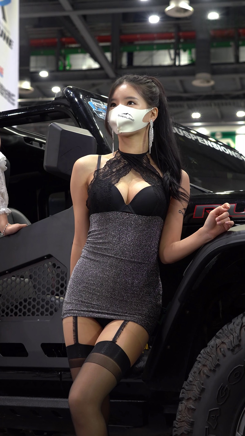 [4k]2021车展韩国女模尹智恩(YEON JI EUN)预览图 2