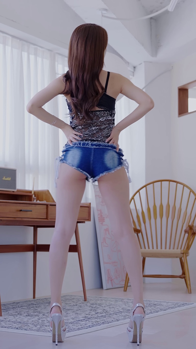 Lookbook时装秀韩国模特玫瑰张美Jang mi男士狙击炫体透视比基尼2则预览图 4