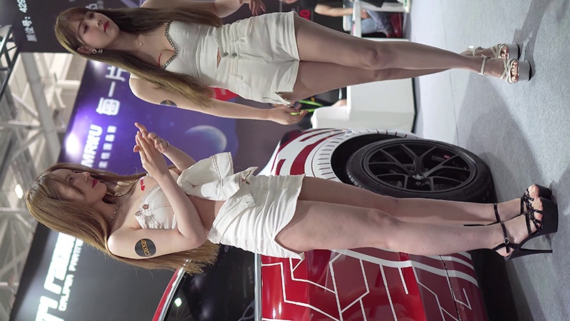 [4K]2021深圳改装车展两位性感车模预览图 3