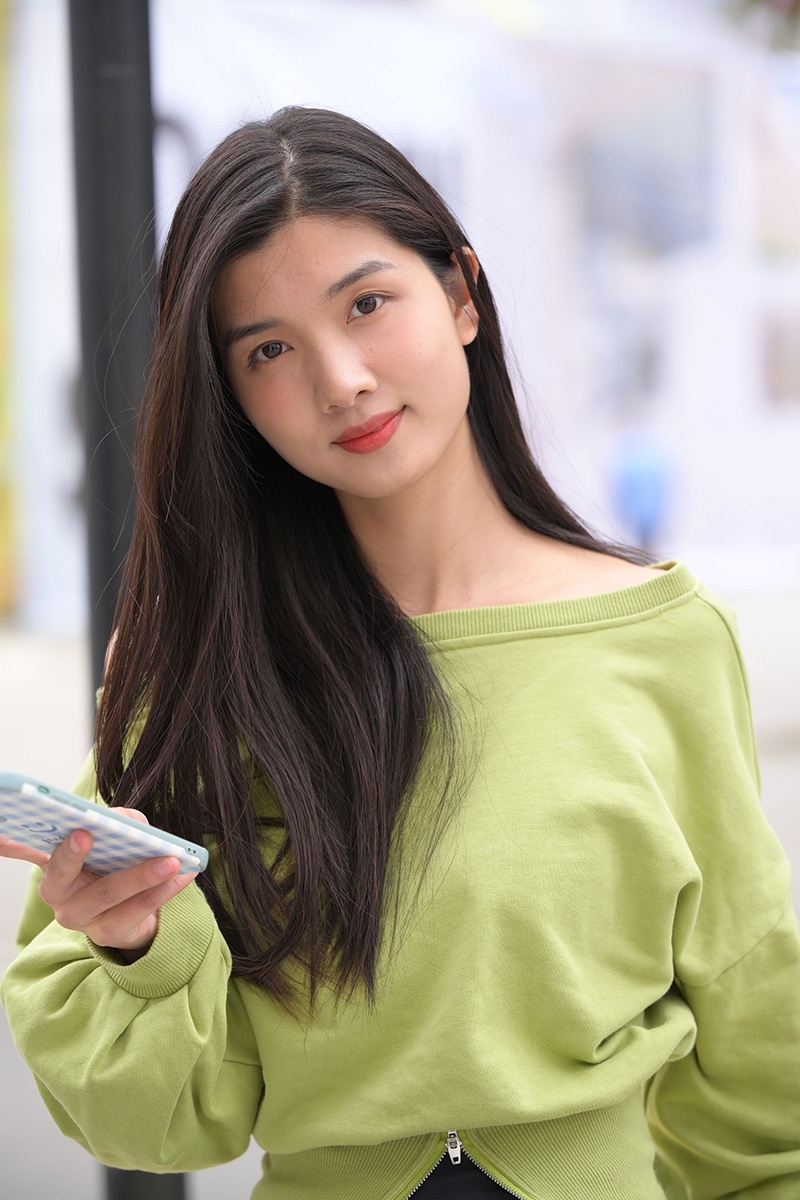 M585.[魂魂摄影作品]绿衣女孩图片视频