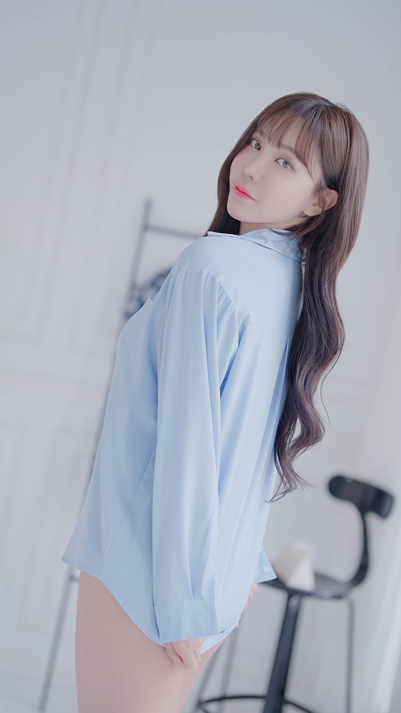 Lookbook时装秀韩国模特男士浪漫衬衫丝袜内衣试穿
