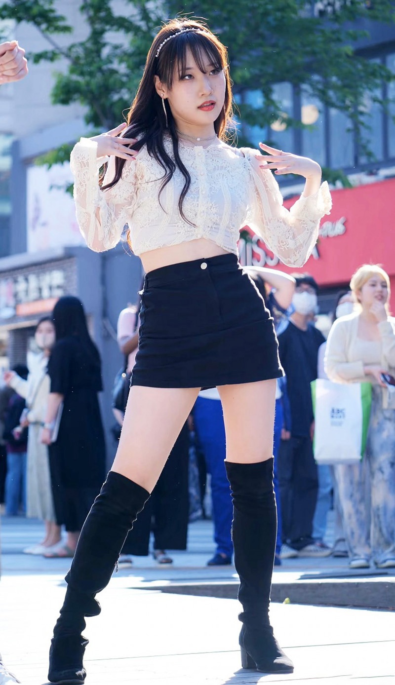 220505韩国女团SOUL组合新村街头短裤热舞高清合集预览图 4