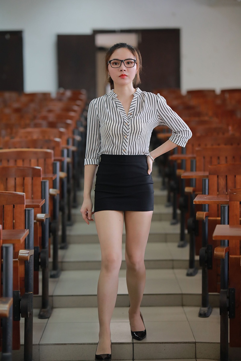 135.大学自习室的故事图片视频预览图 2