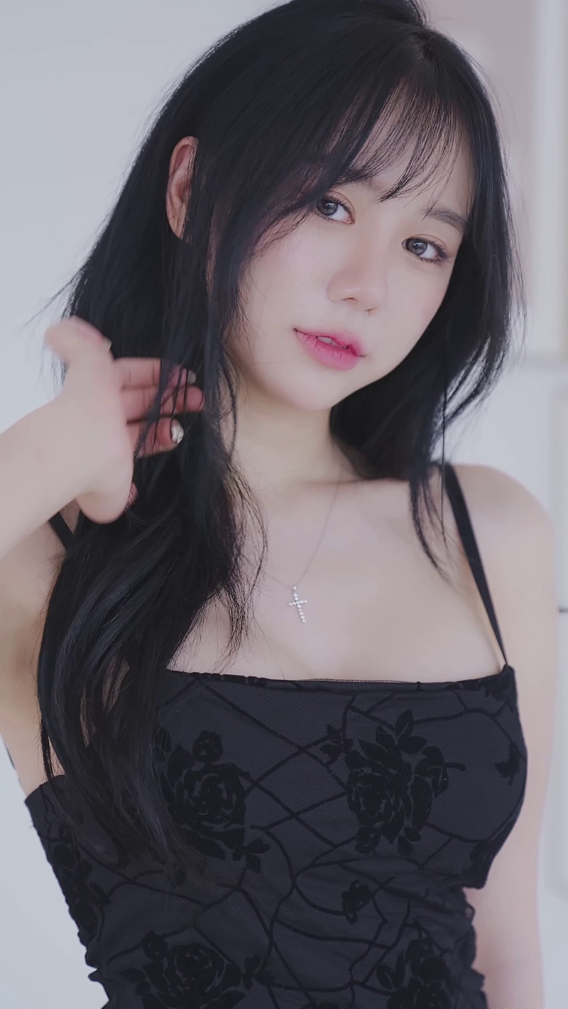 lookbook竖版拍摄Judy性感裙装内衣室内拍摄3则