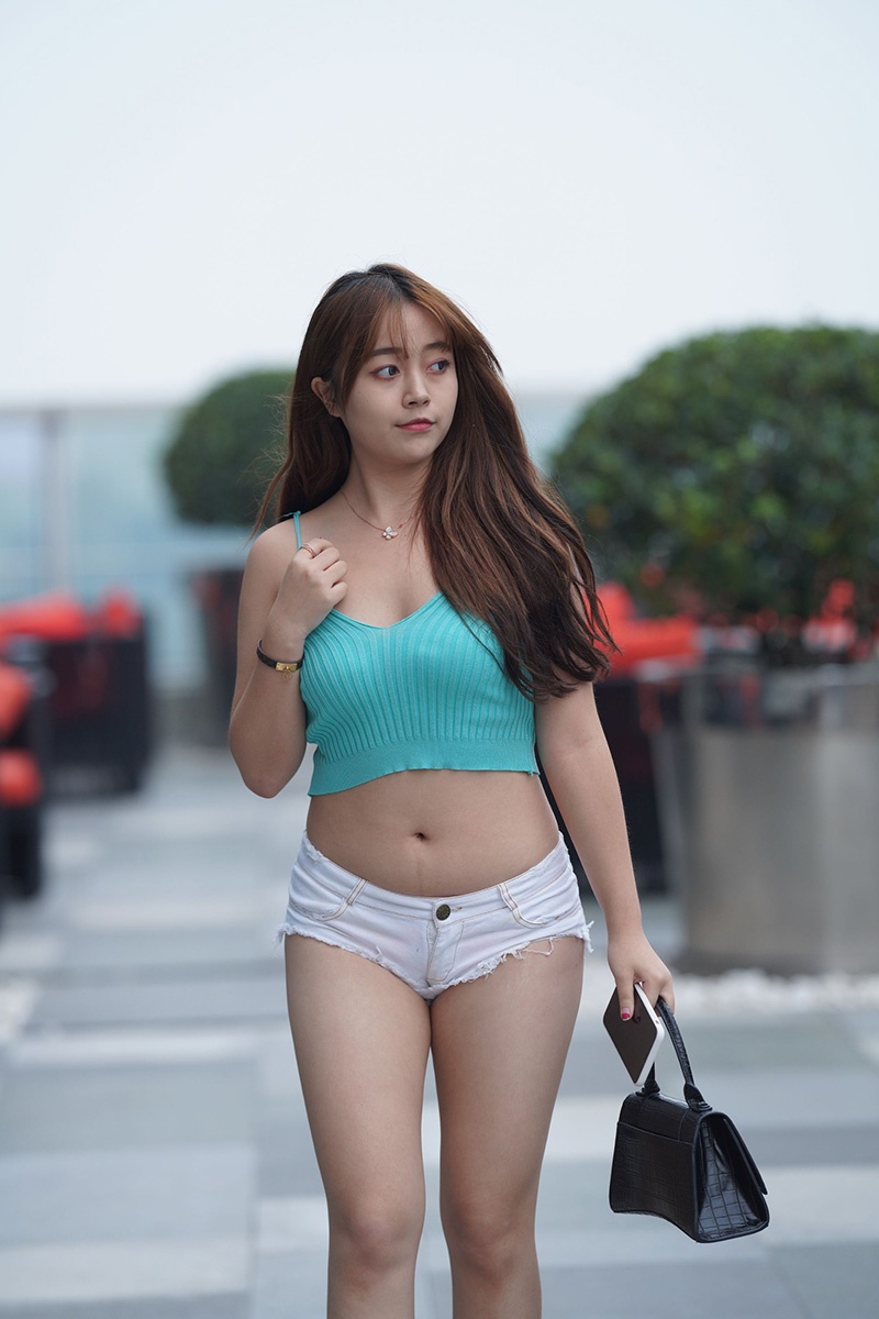 443.爱转角图片视频预览图 3