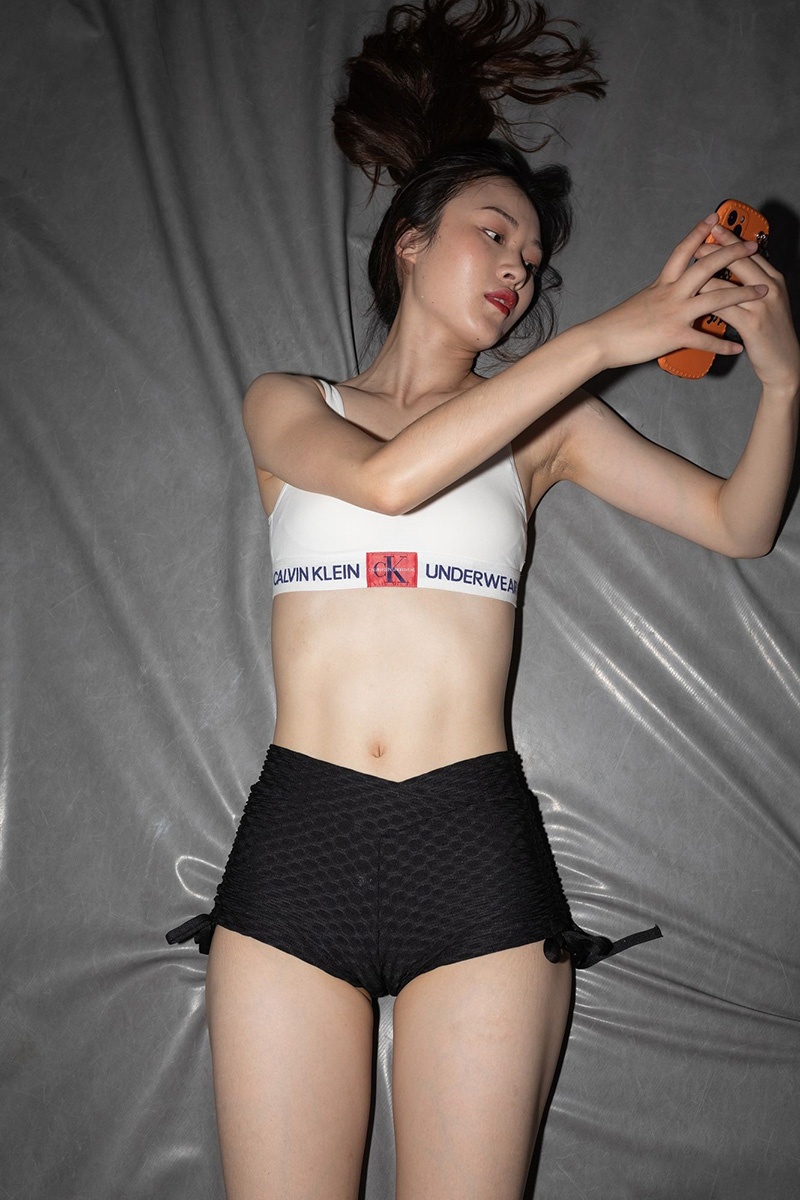 738.攀岩的热裤美女图片视频预览图 4