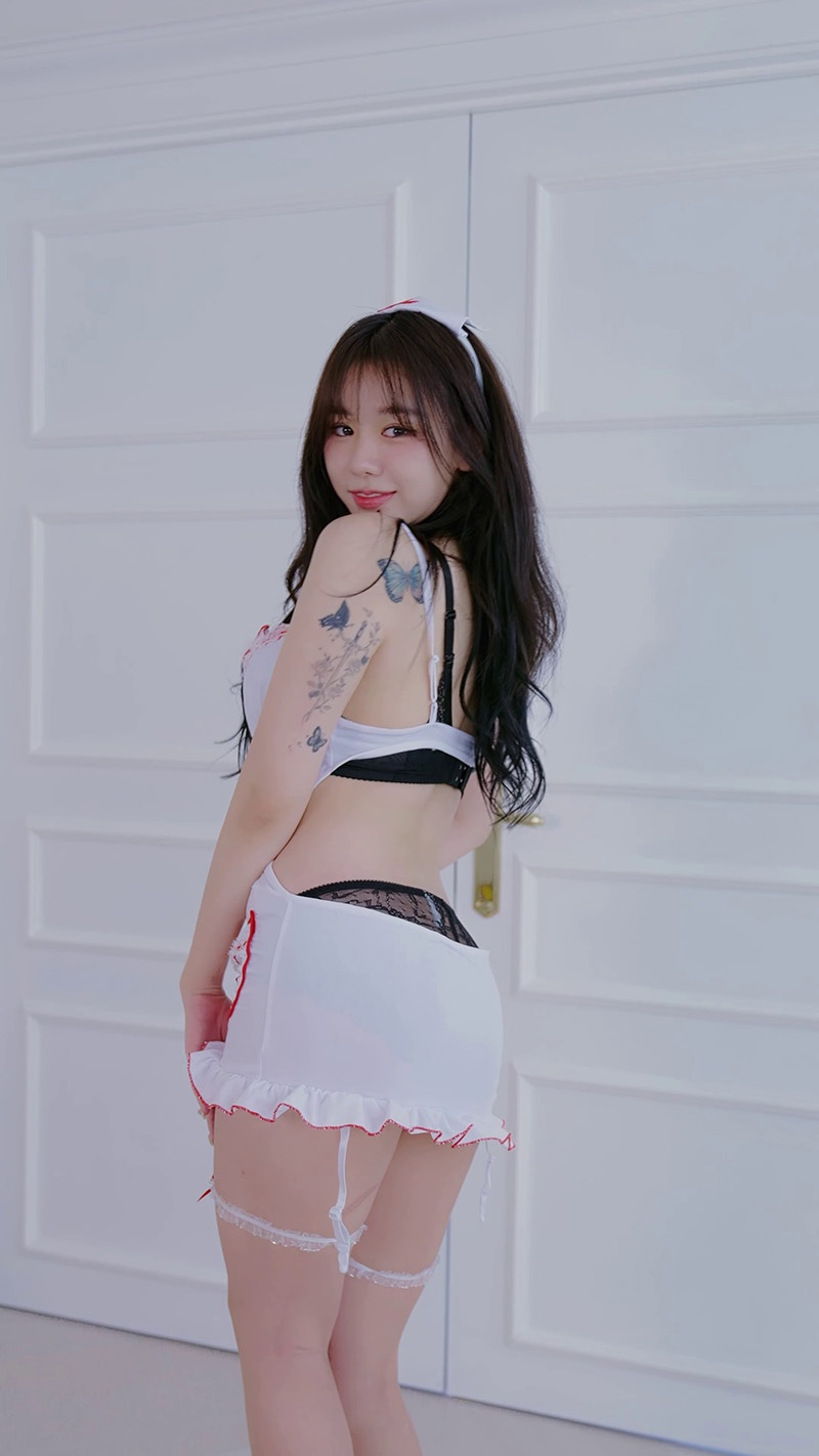 Lookbook时装秀竖版拍摄Judy女仆水手护士装