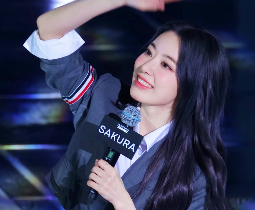220502韩国女团LE SSERAFIM高清饭拍秀合集预览图 6
