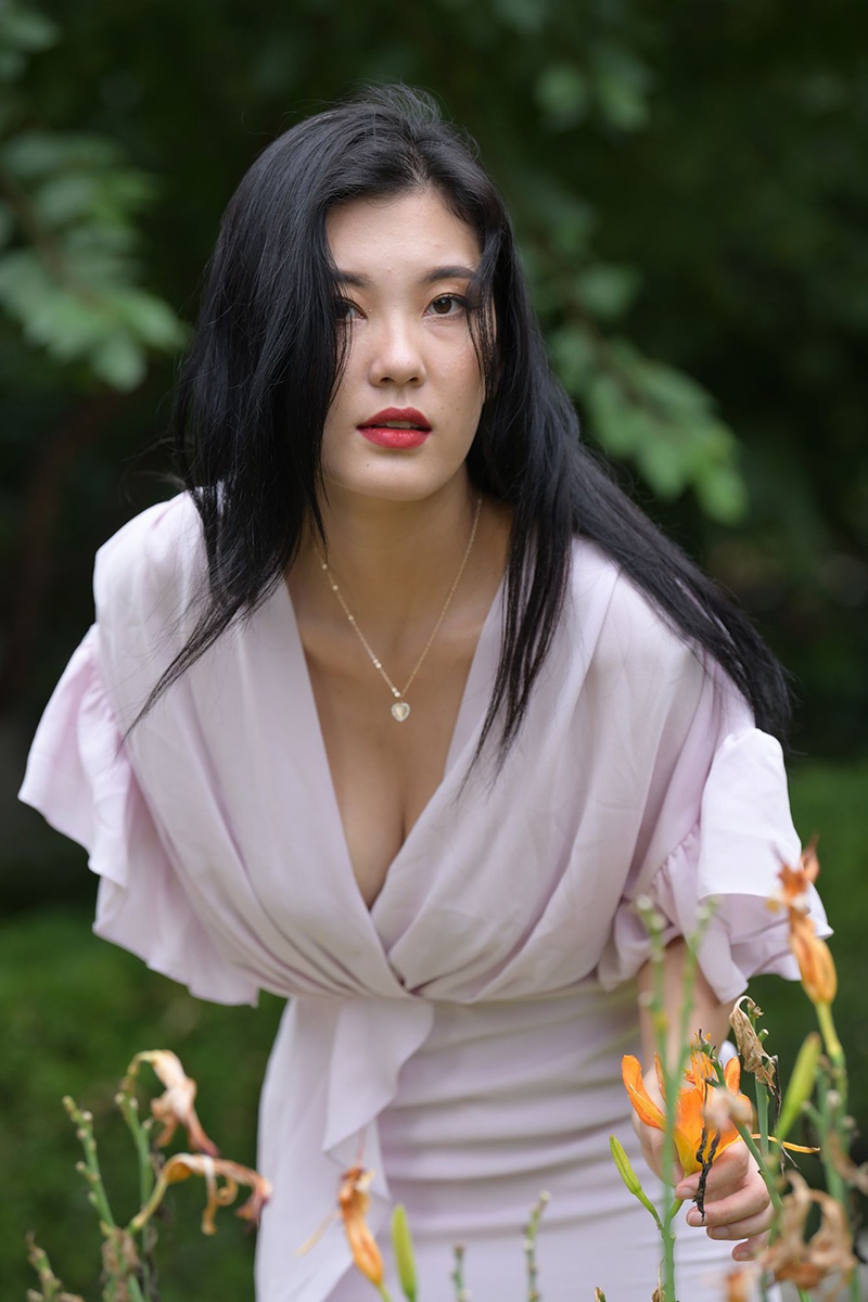 768.就在原地图片视频预览图 2