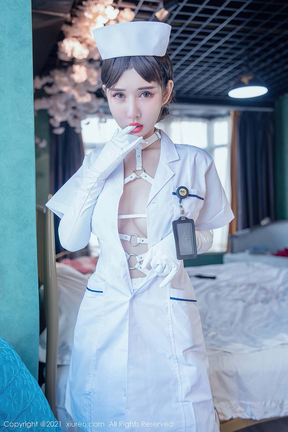 [Xiuren秀人网] NO.4187 魔鬼身材天使面容丰乳肥臀 夏沫沫tifa预览图 3