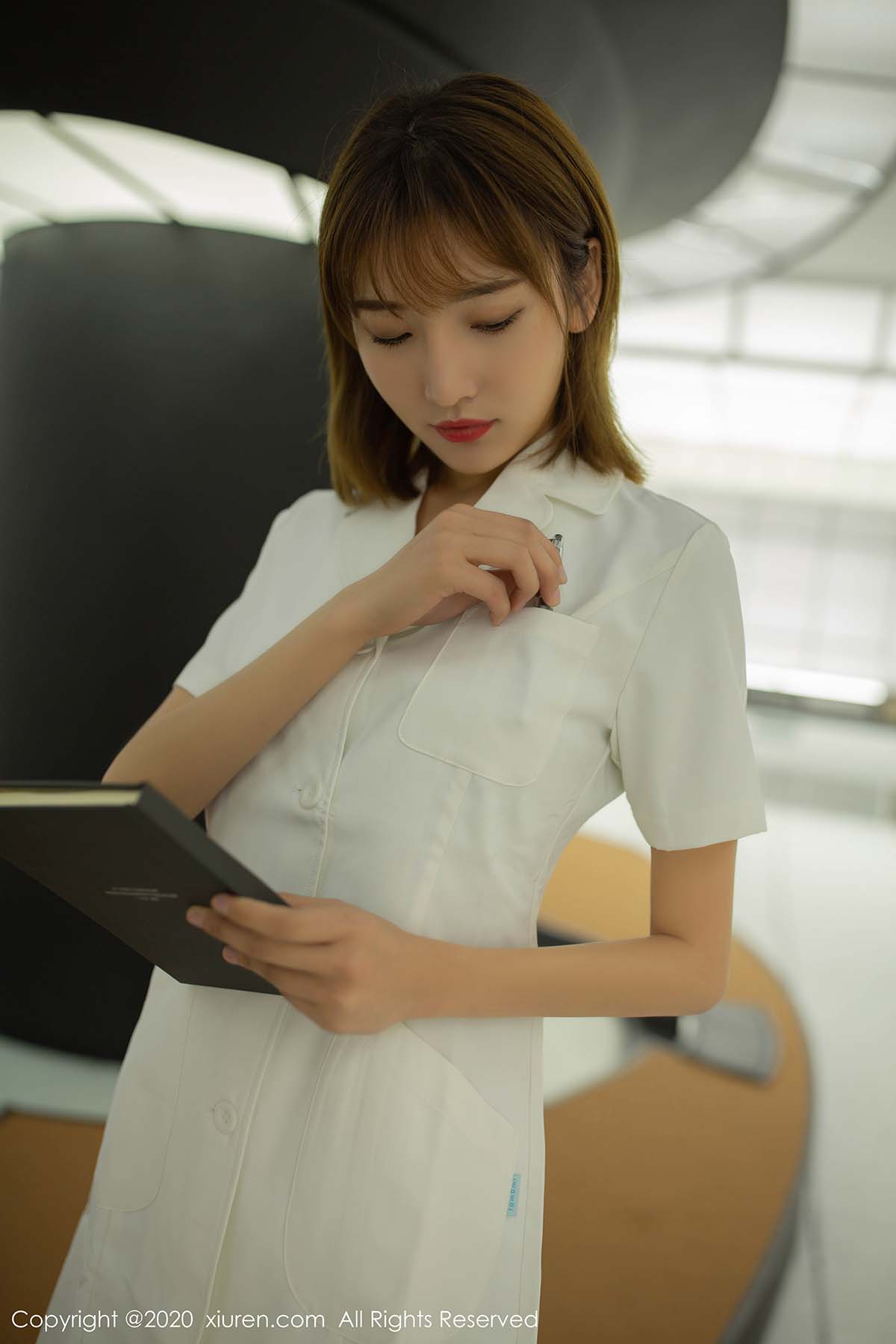 [Xiuren秀人网]XR20200114N01931 NO.1931 黑丝包裹美腿暗香涌动 陆萱萱