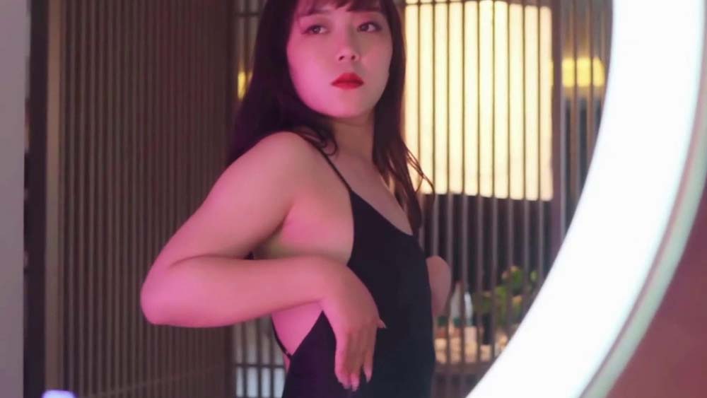 [YouMi尤蜜]视频 NO.699 夜魅索情 安璐璐预览图 2